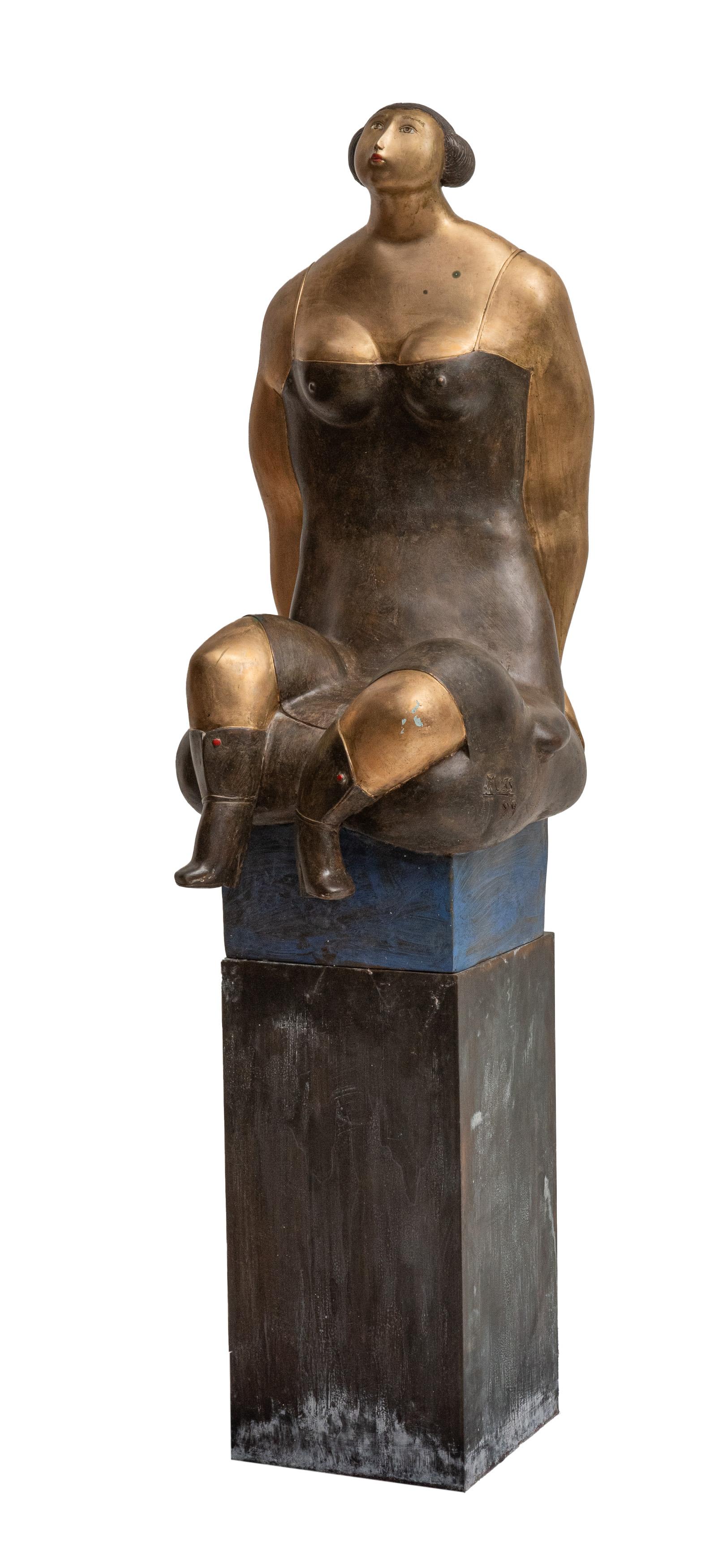 Guido Anton Muss - Sitzende Frau auf Sockel